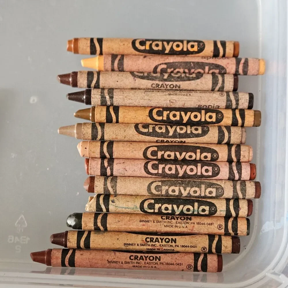Crayola Lot Of 13 Brown Earth Tone Crayon Lot Indian Red, Bittersweet, Tumblewee